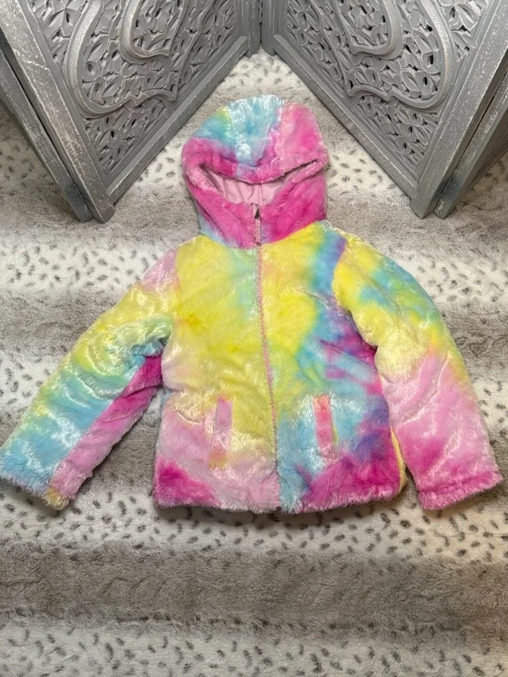Maddeen Girl reversible rainbow faux fur puffer jacket size 6 magical fairycore